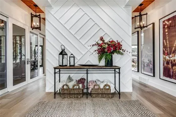 Making Your White Accent Wall Shine: Decorating Tips