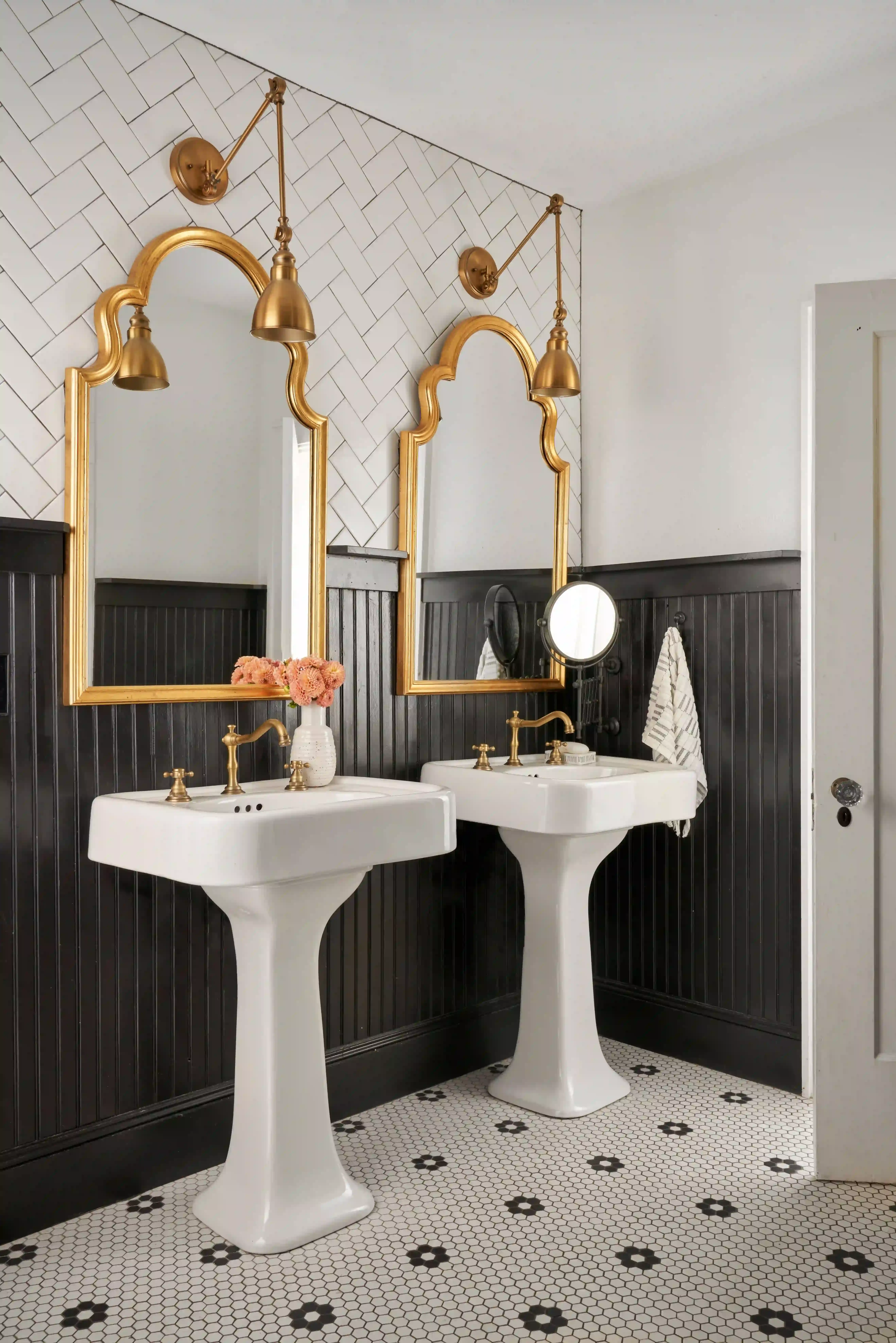 Painting, Tiling, or Paneling: Executing Your Black Accent Wall Bathroom Ideas