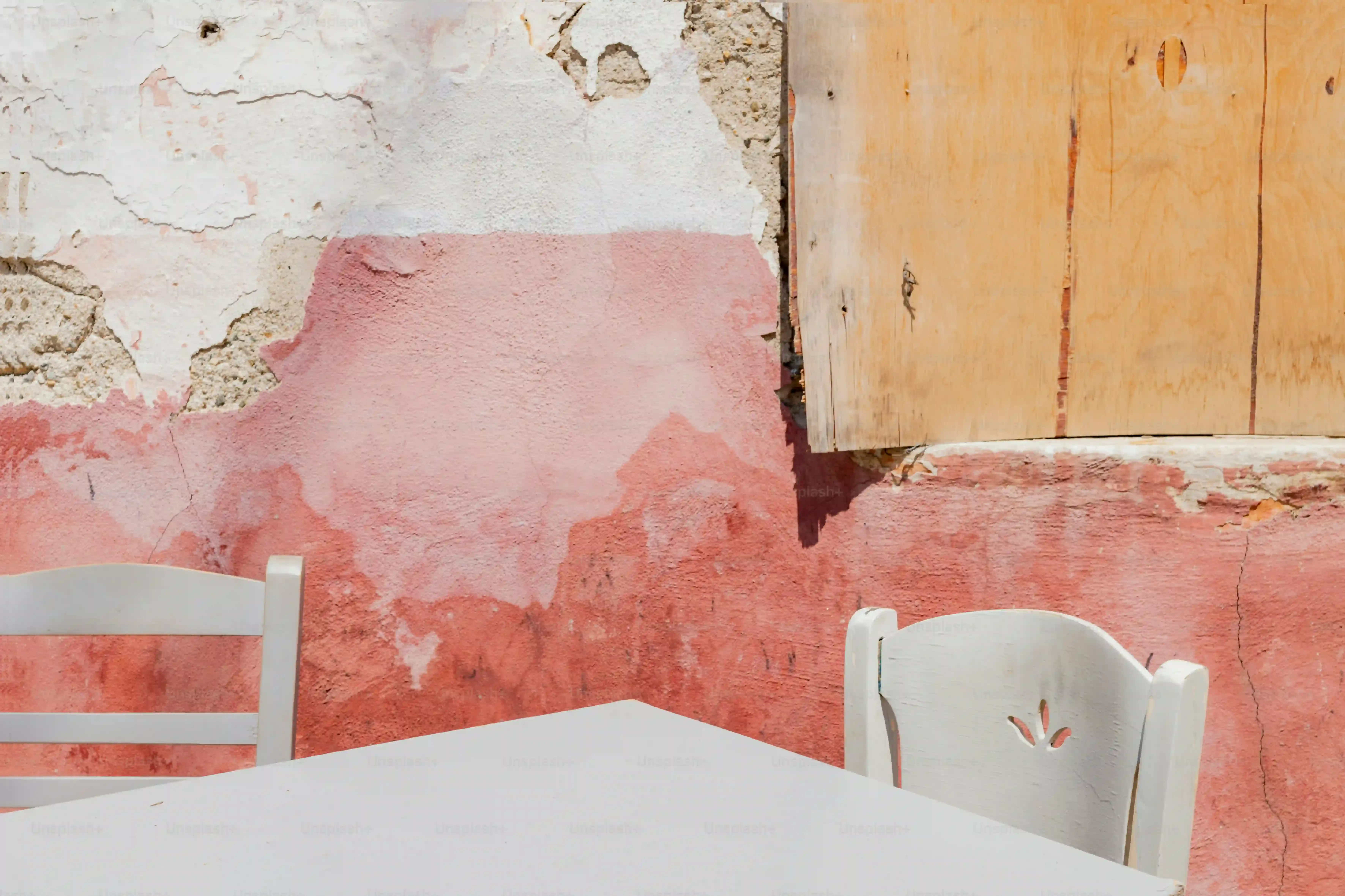 Painting Your Way: Popular Dining Room Paint Ideas with Accent Wall Colors